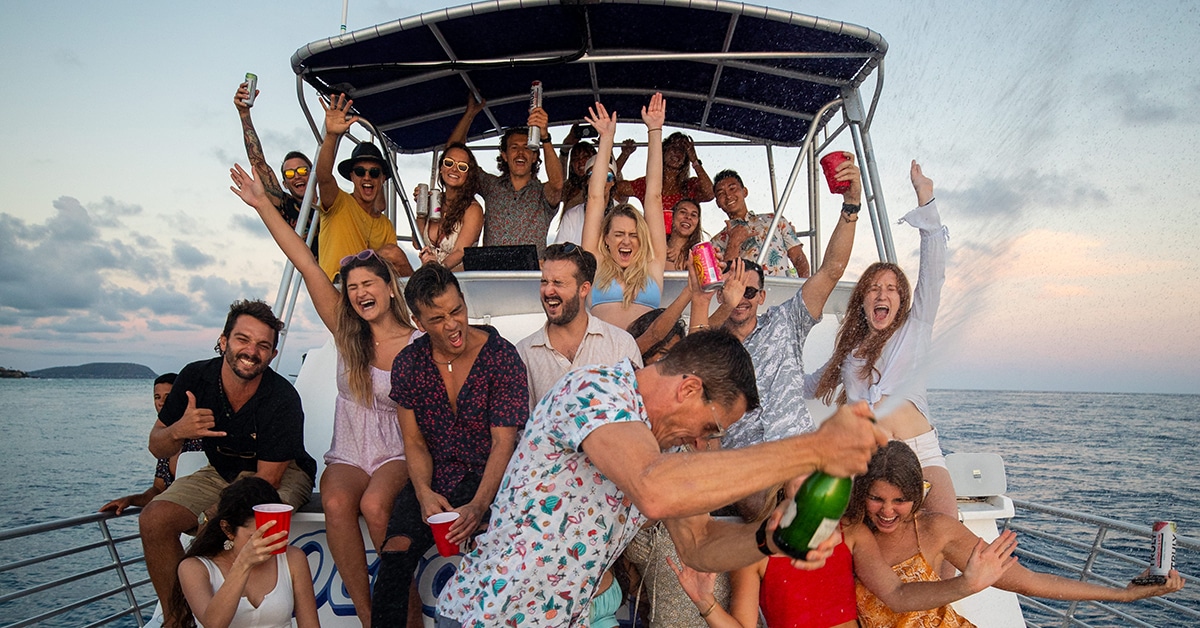 booze cruise tulum