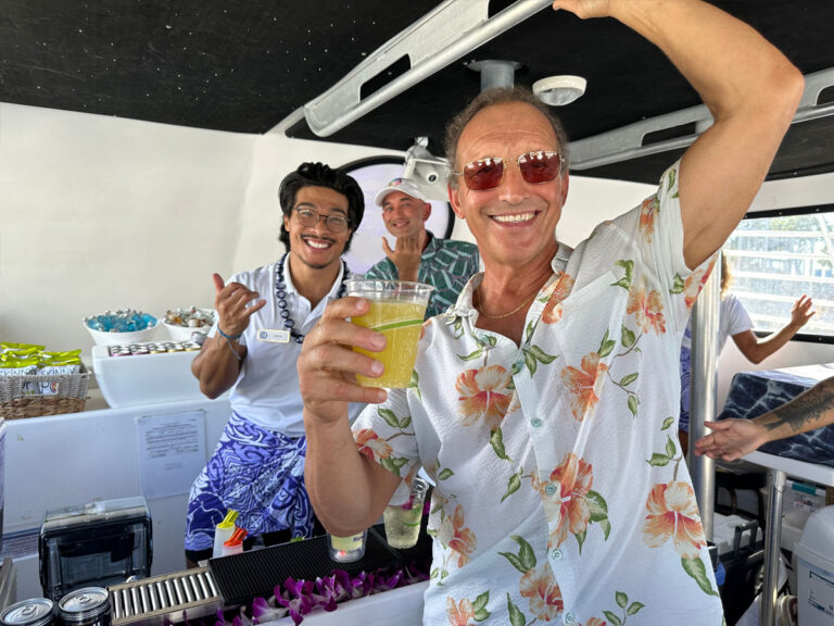 catamaran booze cruise honolulu