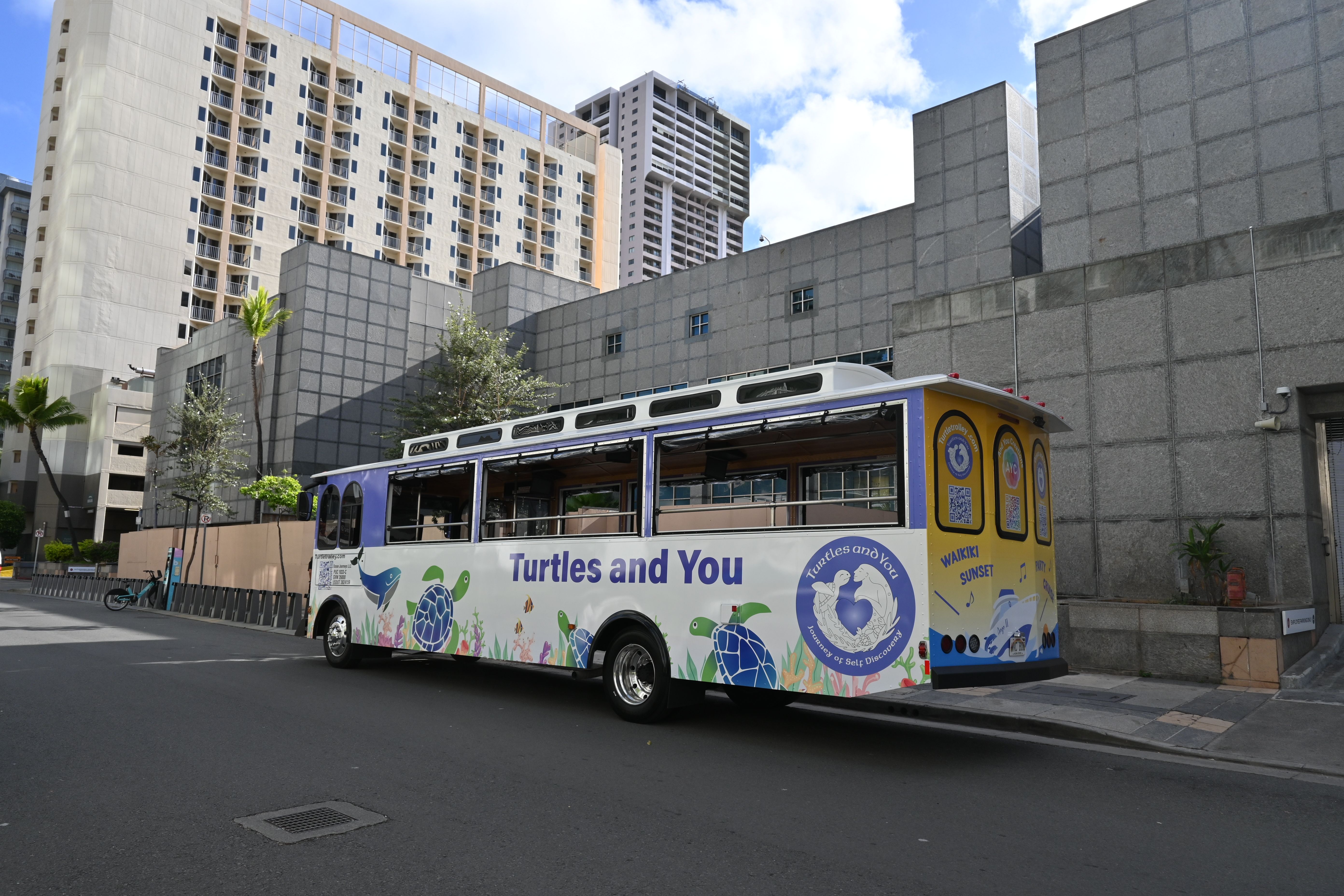 You are currently viewing The New Oahu Turtle Trolley 🐢