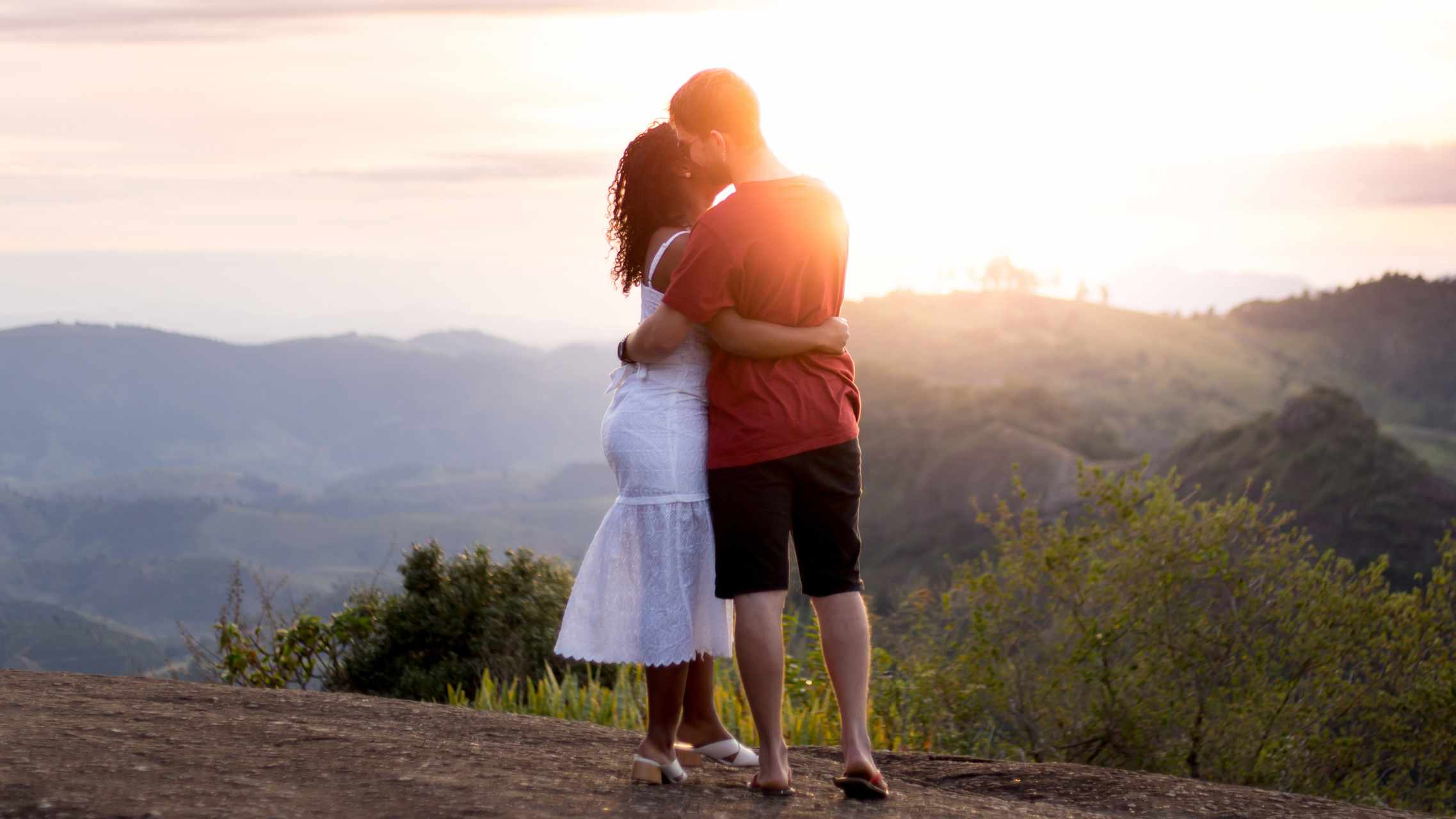 You are currently viewing 5 Ways to Celebrate Valentine’s Day in Hawaii, Oahu 2025 ❤️