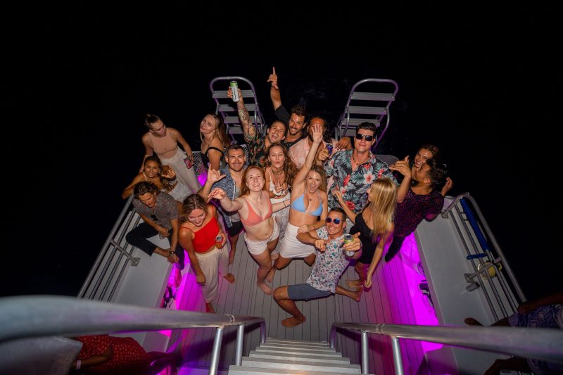 Waikiki booze cruise