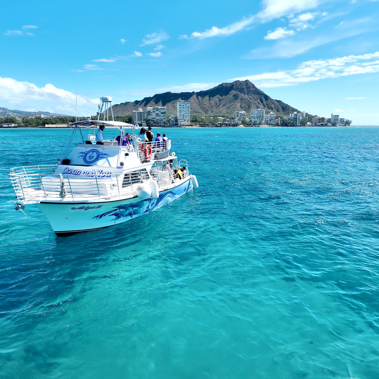 Waikiki Private cruise boat