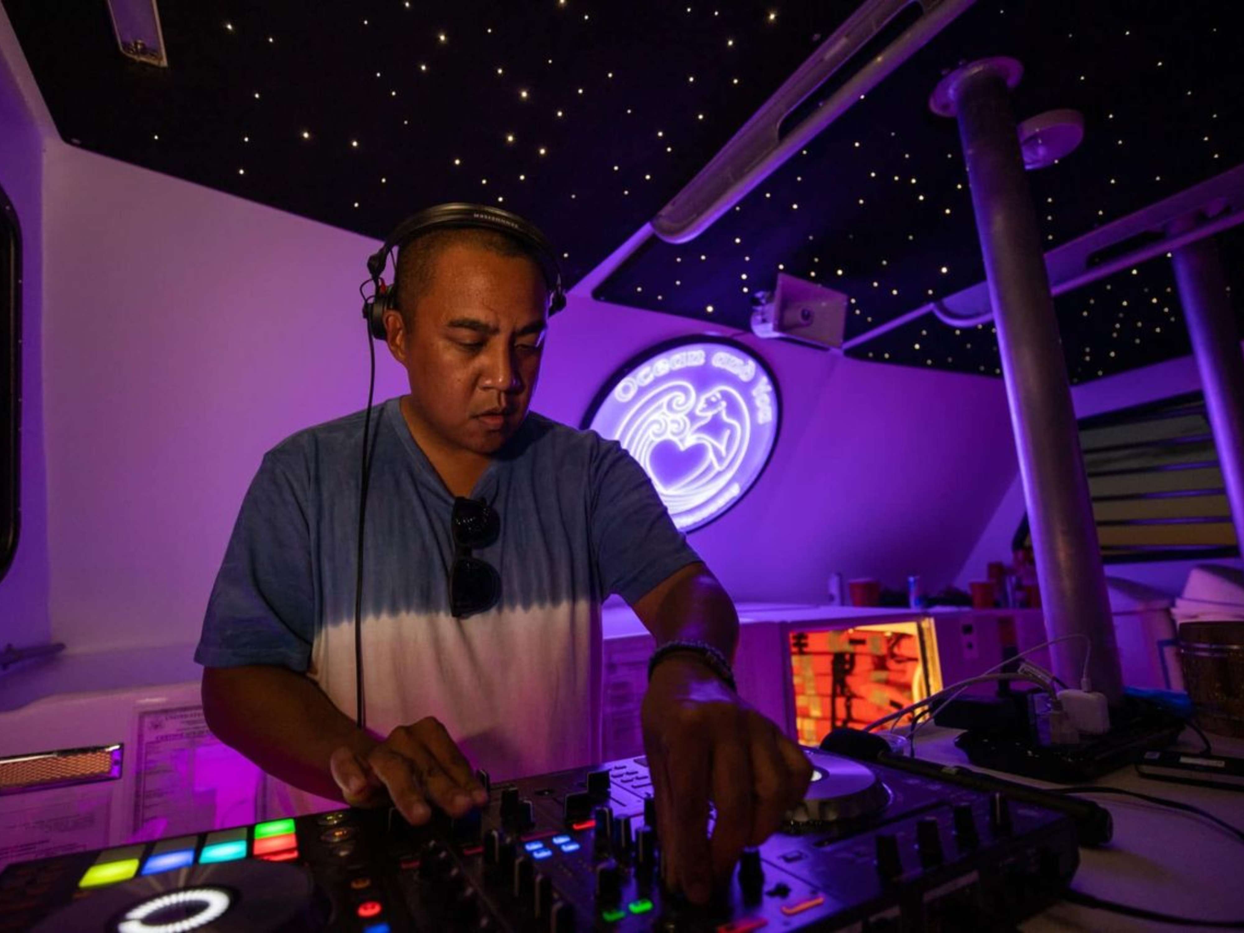 Waikiki Party Boat Cruise with Live DJ