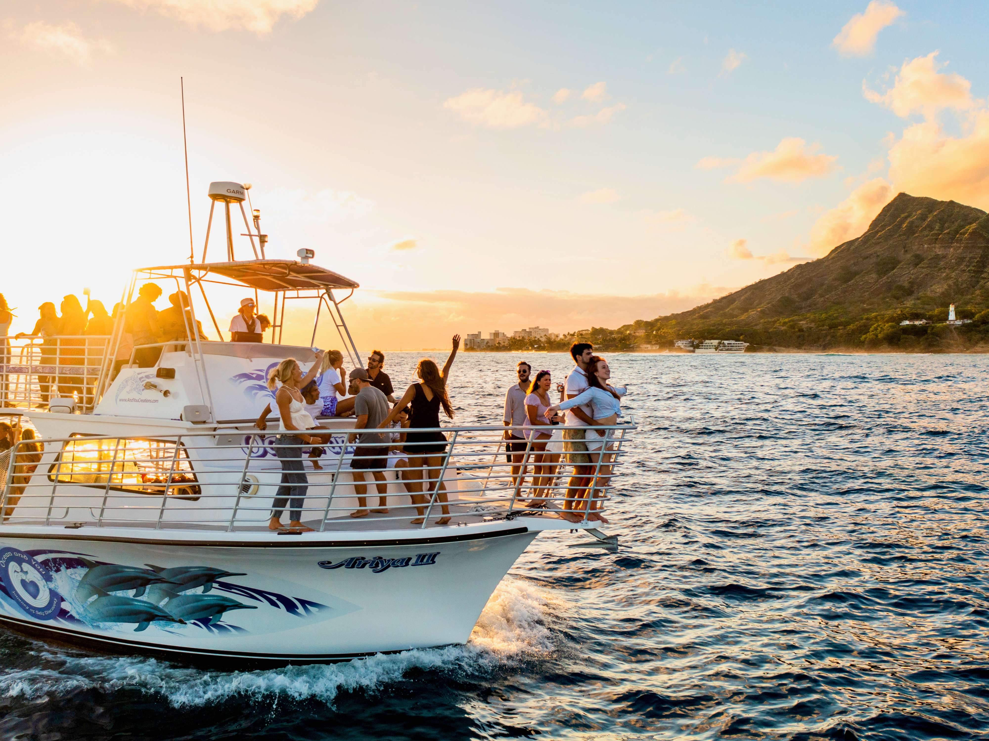 Waikiki party boat cruise with live DJ and ocean views